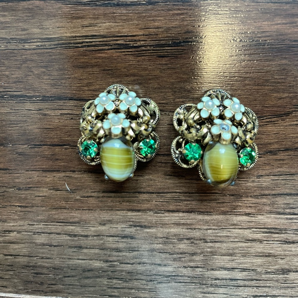 Vintage Clip on Earrings